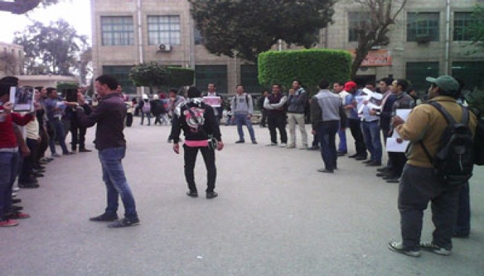 بالصور.. "علوم" القاهرة يدشنون معرضًا مصورًا ضد الانقلاب العسكري