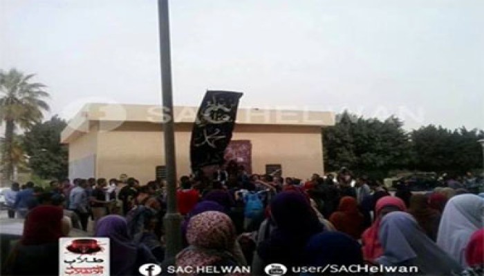 انتفاضة طلابية حاشدة بجامعة حلوان