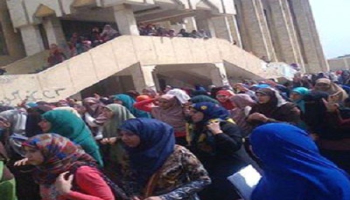 طالبات أزهر الزقازيق يتحدين بلطجة الإدارة وينظمن مسيرة حاشدة