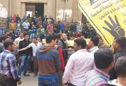 حشود الطﻻب تنضم لمسيرة اﻷزهر فرع "الدراسة "