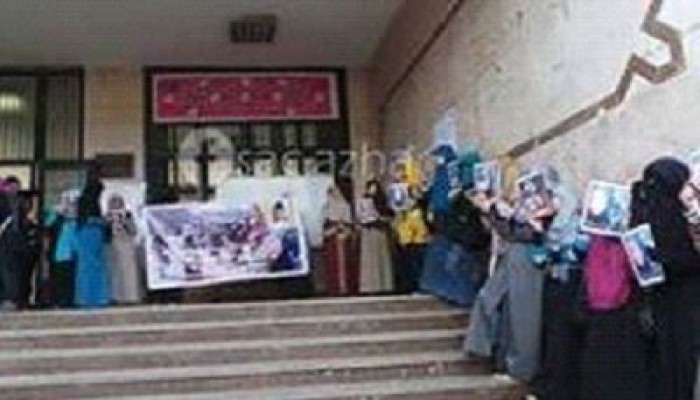 وقفة أمام كلية الصيدلة بجامعة الأزهر للإفراج عن الطالبات