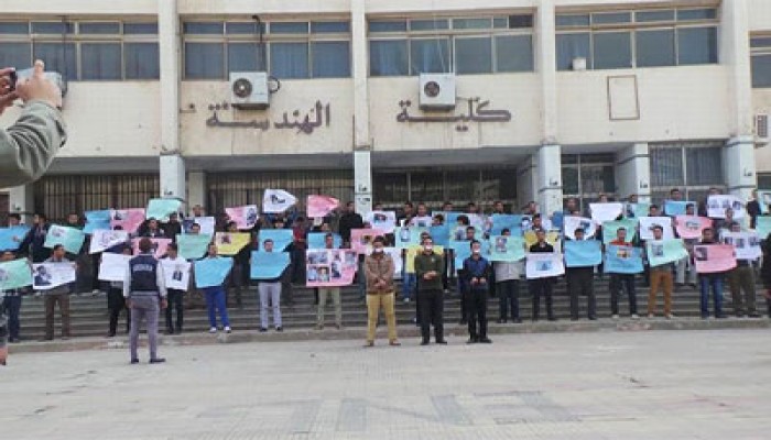 فيديو.. سلاسل صباحية بجامعة الزقازيق للمطالبة بالإفراج عن المعتقلين