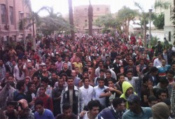 مسيرة حاشدة لطلاب جامعة القاهرة