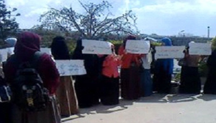 اعتصام طلاب جامعة القناة لتحرير "زميلتهم" المحتجزة