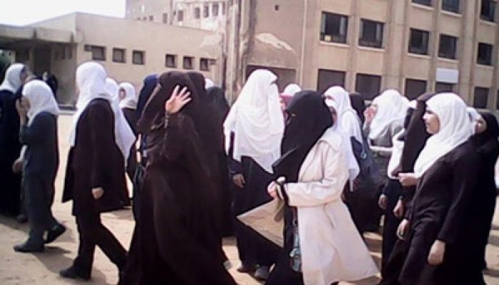 موجه بالمعهد الأزهري بزايد يعتدي على حرائر الشرعية