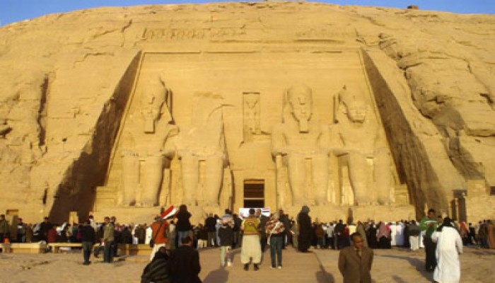 شينخوا: الانقلاب دمر السياحة بعدما بدأت تتعافى في عهد "مرسي"