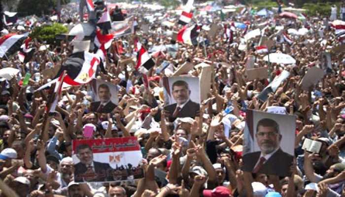 اليوم.. رابع جلسات المحاكمة الهزلية للرئيس مرسي في "الاتحادية"