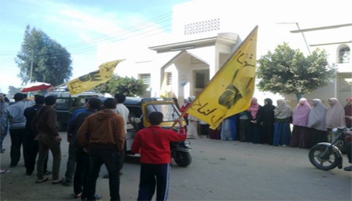 وقفة لشباب دمياط تضامنًا مع الرئيس الشرعي