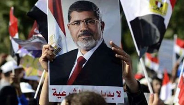 بي بي سي: الرئيس بدا متحديًا وقيادات الإخوان هتفوا ضد العسكر