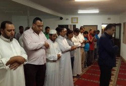 أداء صلاة الغائب بجنوب إفريقيا على والد قيادي بالحرية والعدالة