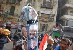 الجارديان: مشهد "التحرير" في ذكرى الثورة يتناقض مع 25 يناير 2011