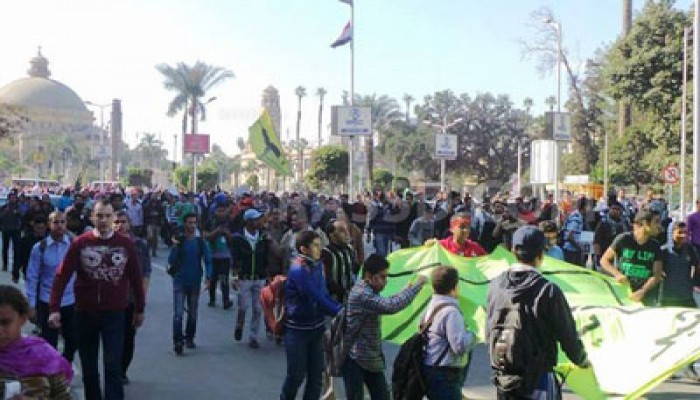 الانقلاب يمد إجازة منتصف العام بالجامعات قرابة الشهر