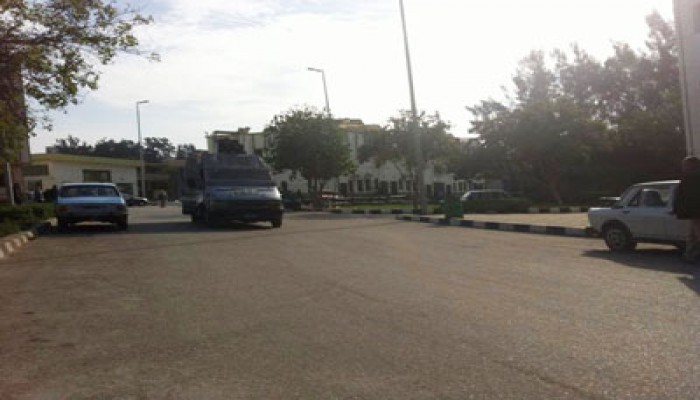 مدرعات داخلية الانقلاب تقتحم جامعة المنصورة