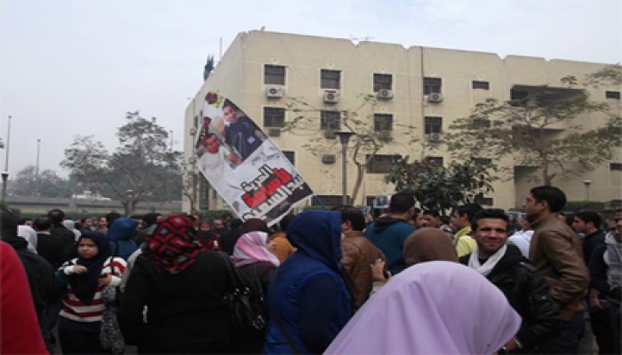 داخلية الانقلاب تحيل محيط جامعة القاهرة لثكنة عسكرية