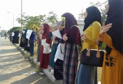 طلاب جامعة القناة بالإسماعيلية يطالبون بمقاطعة وثيقة دستور العار