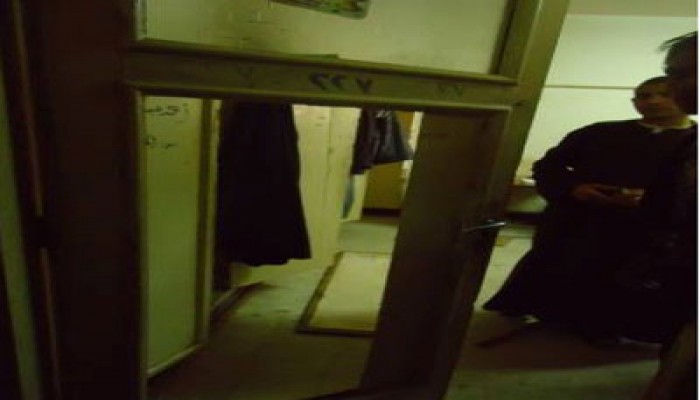 أمن الانقلاب يخرِّب غرف طلاب الأزهر بعد إلقائهم من الأدوار العليا