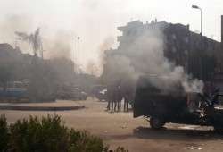 طلاب الأزهر يردون على عدوان داخلية الانقلاب بإتلاف سيارة لهم