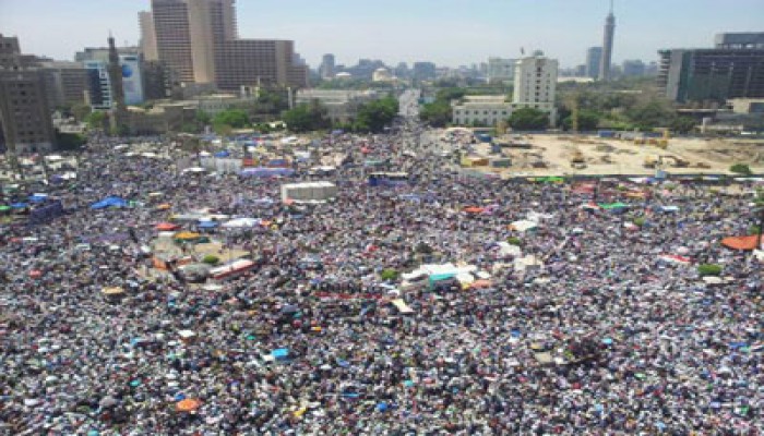 النيويورك تايمز: مدونو ثورة يناير إما في السجن أو مهددون اﻵن