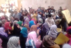 طلاب حقوق حلوان يتظاهرون ضد الانقلاب