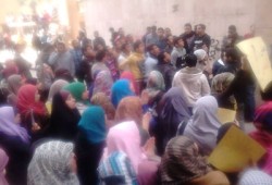 طلاب حقوق حلوان يتظاهرون ضد الانقلاب