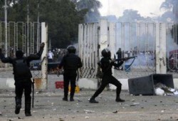 بث مباشر.. داخلية الانقلاب تطلق الغاز والخرطوش على طلاب الأزهر