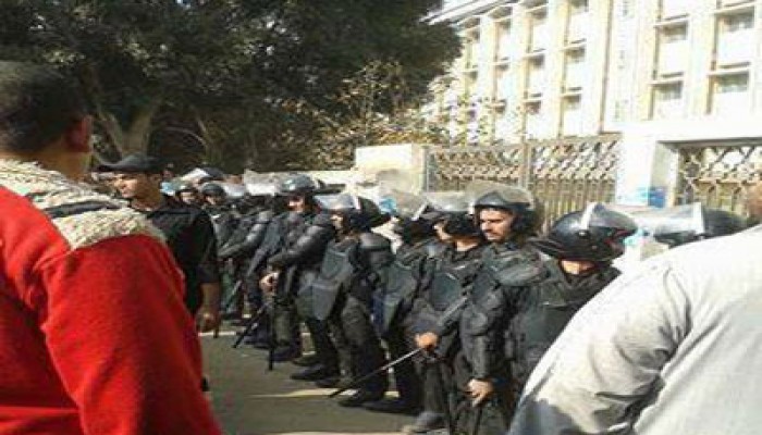 للمرة الثانية.. الانقلاب يعتقل 8 طالبات بأزهر الزقازيق من داخل اللجان