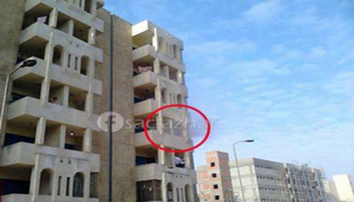 غاز وخرطوش الانقلابيين داخل غرف المدينة الجامعية بالأزهر