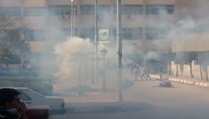 إصابة العشرات من طلاب جامعة الزقازيق بأيدي الانقلابيين وبلطجيتهم