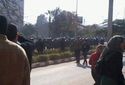 إصابة واختطاف عشرات الطلاب داخل حرم جامعة الزقازيق