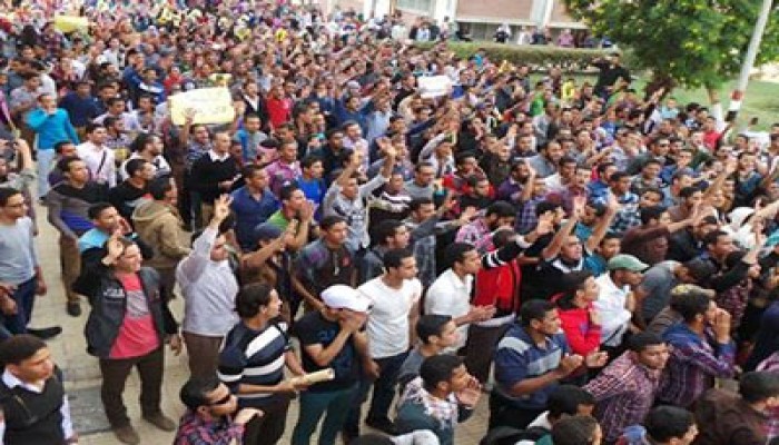 فيديو.. "دستورك بالشقلوب" معرض بجامعة أسيوط لمقاطعة استفتاء الدم