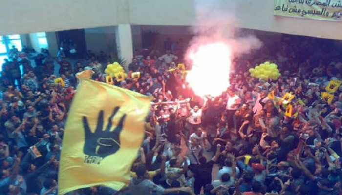 بث مباشر.. طلاب "مصر للعلوم والتكنولوجيا" يطالبون بالقصاص والإفراج عن زملائهم