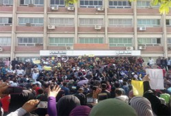 بث مباشر.. انطلاق مسيرة بجامعة أسيوط للتنديد بانتهاكات الانقلاب