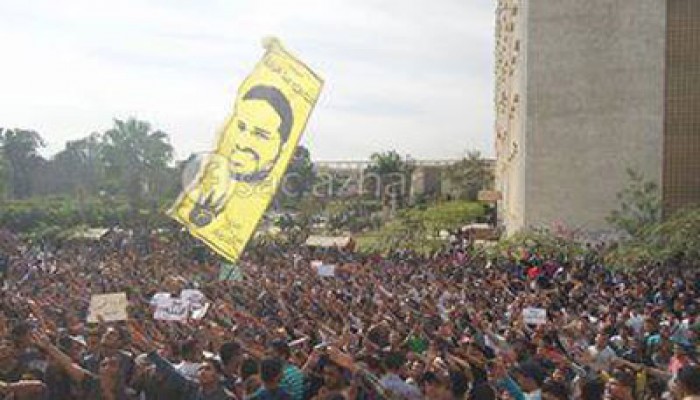 تظاهرة بطب الأزهر تنديدًا باعتقال الطلاب وإهانة الأساتذة