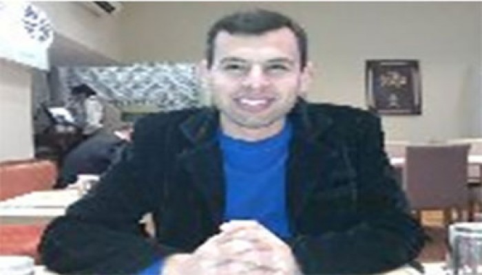 يصنعها الطلاب دائمًا وكأنها عادتهم.. إسقاط الأنظمة المستبدة