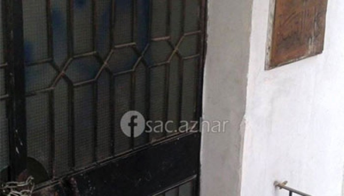 تربية الأزهر تدخل في إضراب مفتوح وتغلق أبوابها بالجنازير