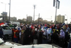 الآلاف من حرائر الأزهر يتظاهرن بمصطفى النحاس ردًّا على اعتداءات الانقلاب