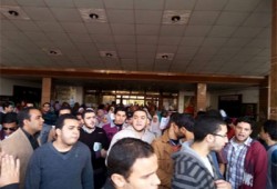 بالفيديو.. مظاهرة حاشدة بطب المنصورة تحت شعار "لسه الطالب هو الحل"