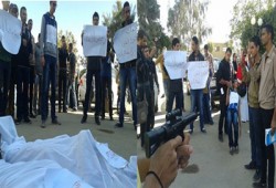 بالصور.. عرض تمثيلي صامت لمجزرة رابعة بجامعة السويس