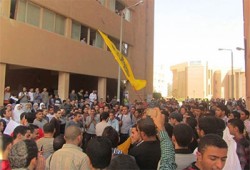 نيابة الانقلاب تحبس 3 طلاب من جامعة المنوفية 15 يومًا