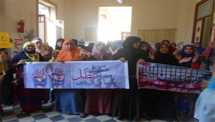 مسيرة لطالبات ضد اﻻنقلاب بدراسات إسلامية دمنهور