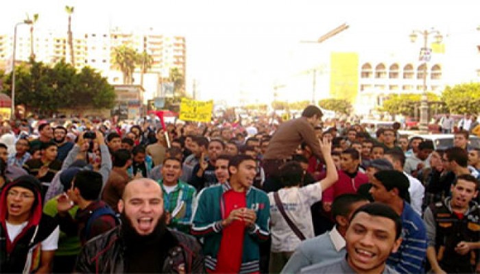 مسيرة حاشدة لطلاب دمنهور تنديدًا بحبس حرائر الإسكندرية