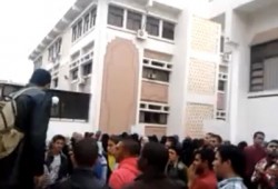 مسيرات حاشدة بجامعة القناة.. وطرد مراسلي الانقلاب من مظاهراتهم