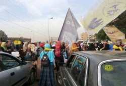 حرائر الأزهر يغلقن طريق يوسف عباس أمام المدينة الجامعية