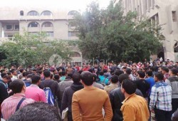 تواصل إضراب كلية لغات والترجمة للإفراج عن الطلبة المعتقلين