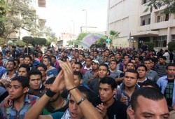 بث مباشر.. جامعة الزقازيق: "اكتب على حيطة الزنزانة.. حبس بناتنا عار وخيانة"