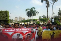 طلاب المدينة الجامعية بالقاهرة يتظاهرون احتجاجًا على اعتقال زملائهم