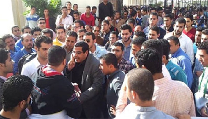 أمن هندسة دمياط يعتدي على الثوار وإحالة 4 إلى مجالس تأديب