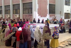 طلاب جامعة السويس يتظاهرون في مليونية "كلنا رابعة"