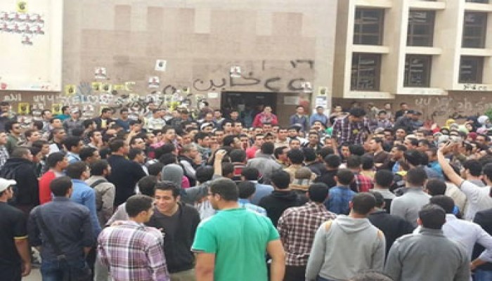 مظاهرات حاشدة بميدان رابعة جامعة المنصورة للتنديد بمجازر الانقلاب