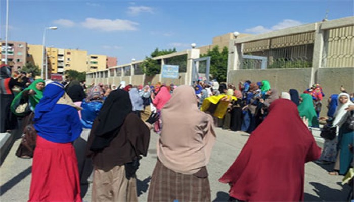 وقفة لطالبات الدراسات الإسلامية بالسادات في مليونية" المطلب الواحد"